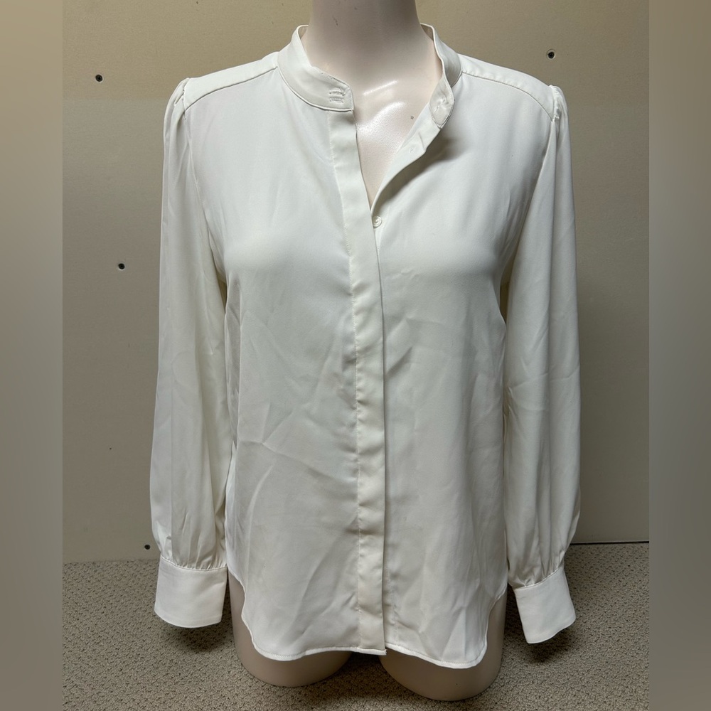 2/$20❤️- SHIRT | Women’s button up shirt size small/medium